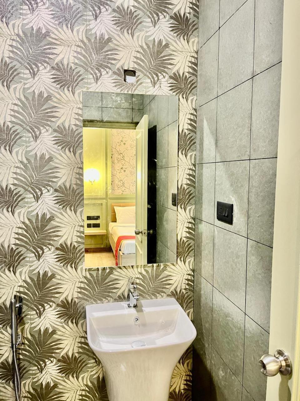 פונדיצ'רי Hotel Castle Manor - Auroville Beach מראה חיצוני תמונה